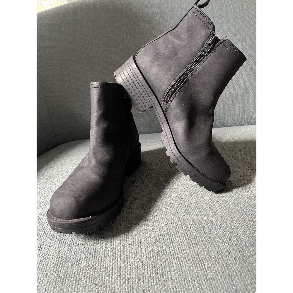 Buffalo David Bitton Anna Chelsea Boots 8.5 Black Lug Sole Ankle Boots EUC
